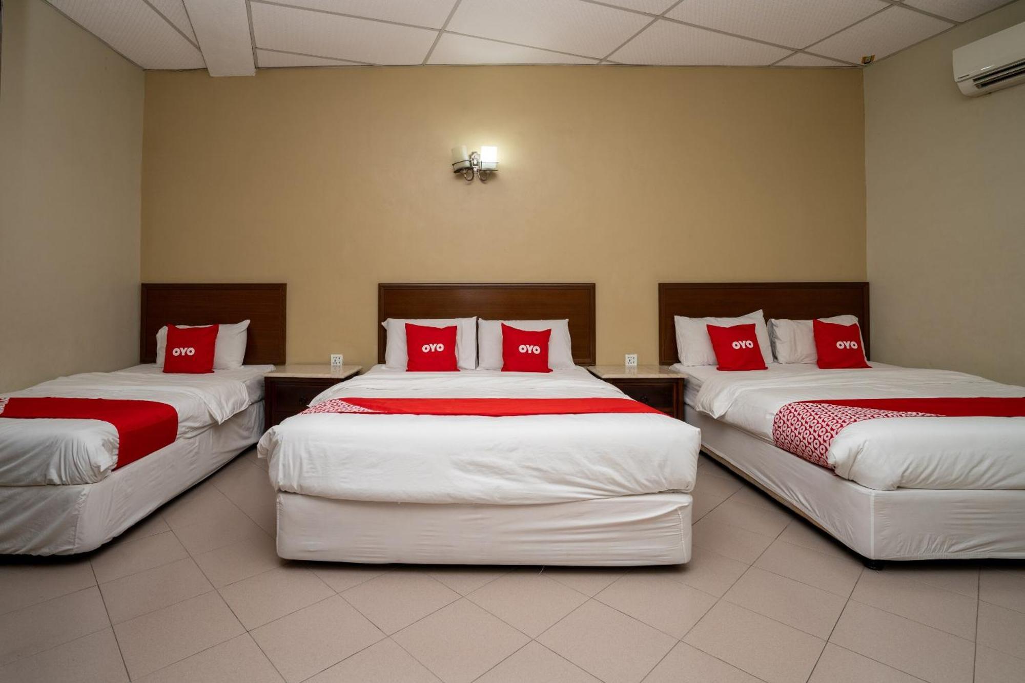 De Clinique Hotel Kampong Pasir Bogak Exterior photo