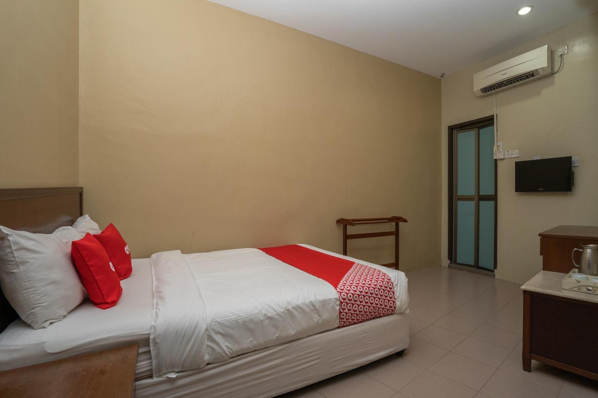 De Clinique Hotel Kampong Pasir Bogak Exterior photo