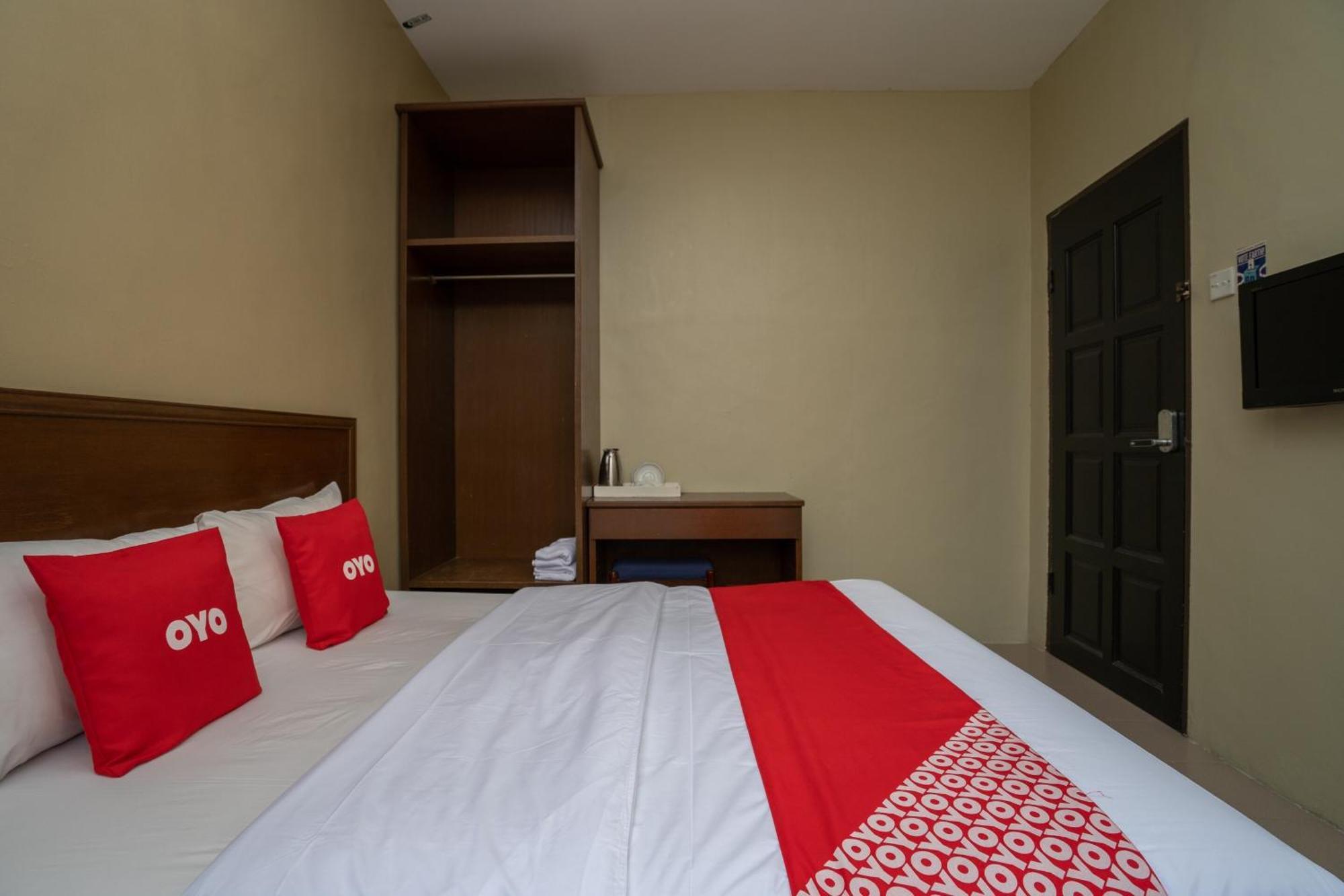 De Clinique Hotel Kampong Pasir Bogak Exterior photo